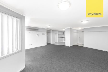 Beautifully Enhanced 2 Bedroom Apartment! - Photo 2