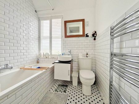 Price £2,750 pcm - Available 01/07/2026 - Unfurnished - Photo 3