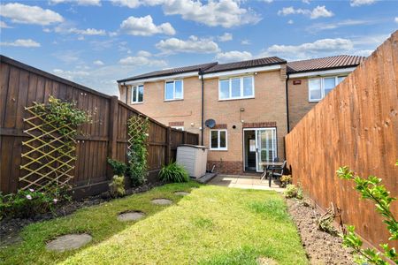 45, Sandstone Drive, Leeds, West Yorkshire, LS12 5SU - Photo 2