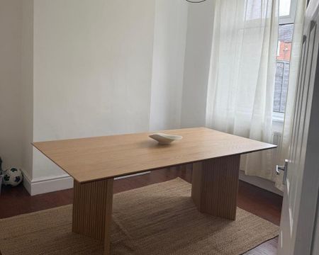 3 bedroom semi-detached house to rent - Photo 4