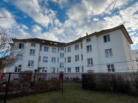 Eine großzügige und helle 2-Zimmer-Wohnung unweit des Elbeparkes wartet auf dich - Foto 3