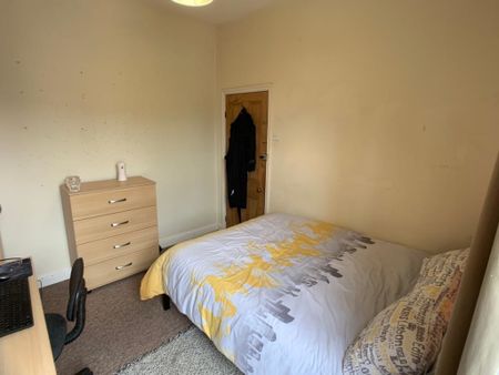 Nunthorpe Road, South Bank - P2011 - Photo 5