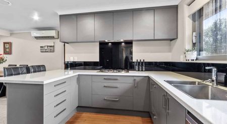 Well-appointed family home! - Photo 5