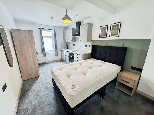 1 bedroom house of multiple occupation to rent - Photo 1