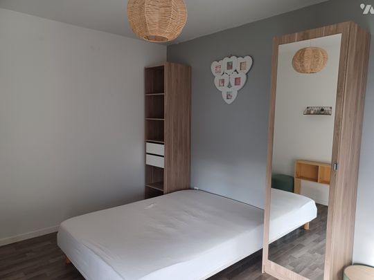 Dans résidence récente, 2 pièces loué meublé avec 2 stationnements. - Photo 1