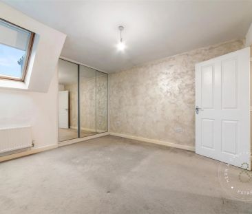 2 Bedroom Apartment - Purpose Built - Photo 6