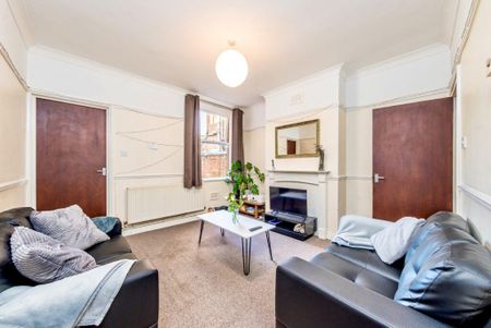 3 bedroom terraced house to rent - Photo 2