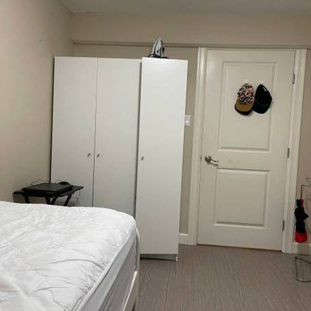 999$ FULLY FURNISHED BEDROOM - Photo 3