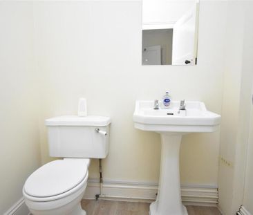 3 bedroom detached house to rent - Photo 4