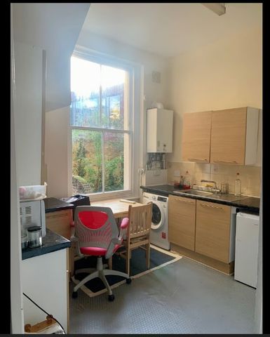 Room in a Shared Flat, Goldney Road, W9 - Photo 3
