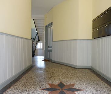 Modernisierte & helle 2-Zimmer-Altbauwohnung in zentrumsnaher Lage - Foto 4