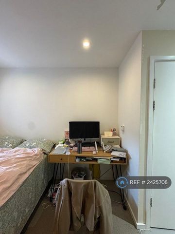 1 bedroom flat to rent - Photo 2