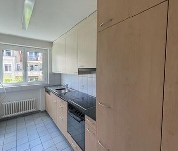 Grosszügige Wohnung an ruhiger Lage im Quartier Weinegg - Photo 2