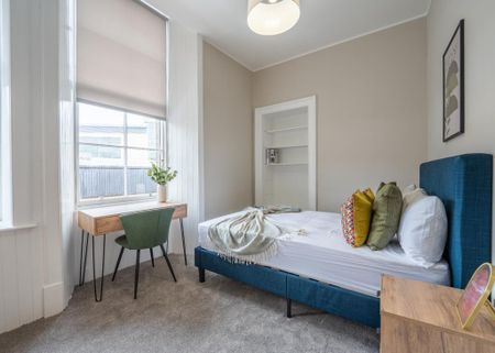2 bedroom flat to rent - Photo 5