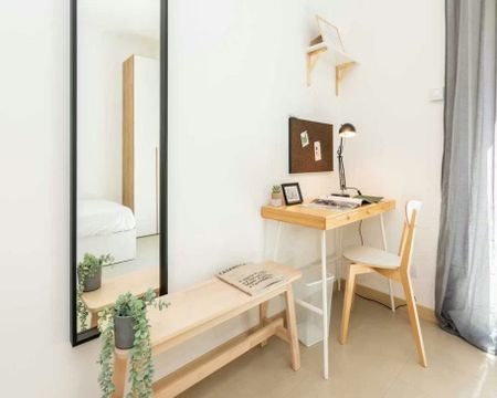 Via Gardone, Milan, Lombardy 20139 - Photo 2