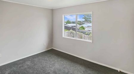 West Harbour - 3 Bedrooms House - Photo 5