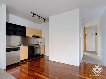 Quiet and Convenient ONE BEDROOM Apartment at Teneriffe - Photo 5