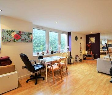 The Courtyard, Southwell Park Road, Camberley, Surrey, GU15 - Photo 4