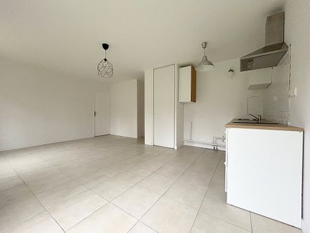 Location Appartement 2 pièces 45m² - Photo 3