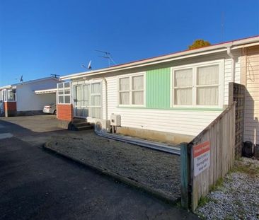 2/42 Egmont Street, Hawera - Photo 2