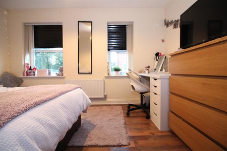 Blue Fox Close, Leicester, LE3 0EE - Photo 5