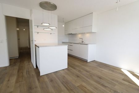 Helle, stilvolle und komplett renovierte 4.5 Zimmer-Wohnung - Foto 2