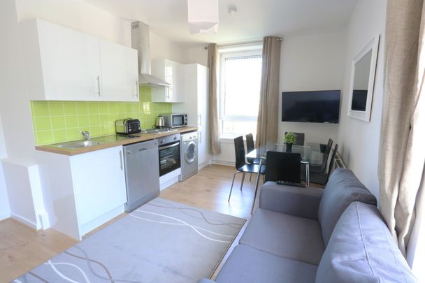 Alton House – Room 2 - Photo 1