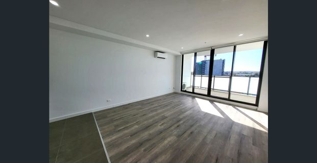 Lovely One-Bed Studio Apartment in a Sought-After Location! - Photo 1