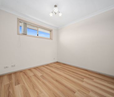 Convenient Townhouse Living in the Heart of Liverpool - Photo 6