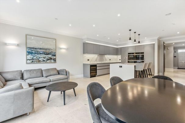 6 bedroom detached house to rent - Photo 1