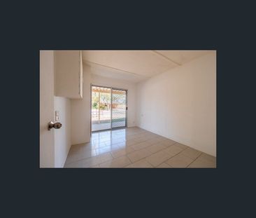 31 Benaud Street, MacGregor, Qld 4109 - Photo 6