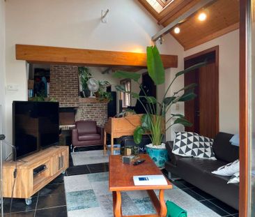 Charmante, losstaande éénslaapkamerwoning met ruim terras/tuin. Dez... - Photo 1