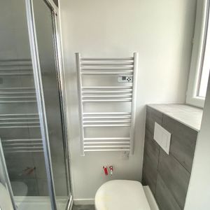 Location Appartement 1 pièce 26m² - Photo 2