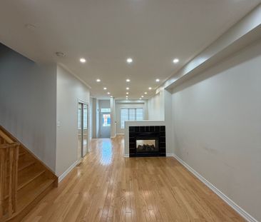 For Lease - 10 Birdsongs Street, Richmond Hill, Ontario - Photo 5