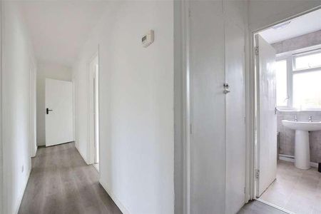 Kleffens Court, Westcombe Park Road, Blackheath, London, SE3 - Photo 3