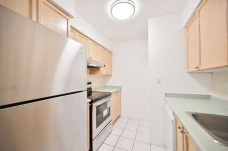 For Lease - 1 Pemberton Avenue Unit# 1606, Toronto, Ontario - Photo 4