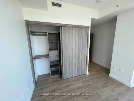 For Lease - 95 Mcmahon Drive Unit# 3308, Toronto, Ontario - Photo 2