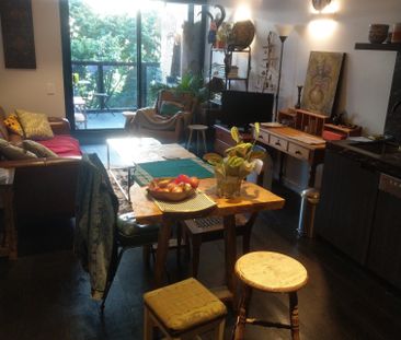 North Melbourne - Photo 2