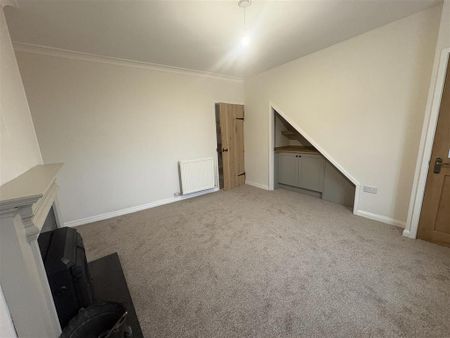 2 bedroom terraced house to rent - Photo 3