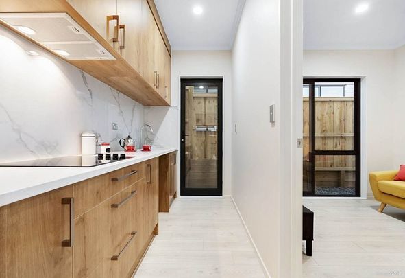 Charming 2BR Granny Flat in Flat Bush - Photo 1