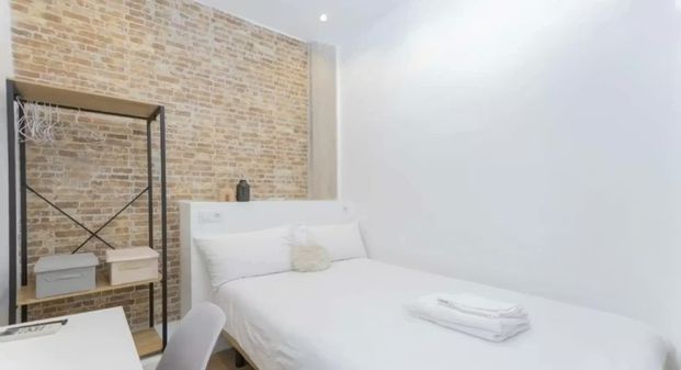 Carrer de l'Arquitecte Alfaro, Valencia, Valencian Community 46011 - Photo 1