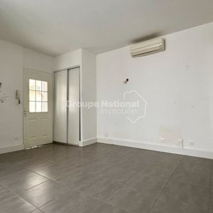 Location Appartement 1 pièce 24m² - Photo 2