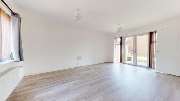 4 bedroom detached house to rent - Photo 1