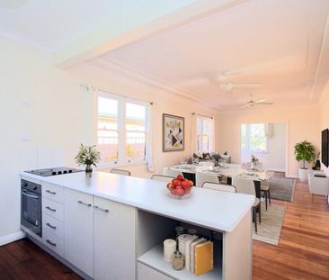 Air con to Main Bed + Living - Spacious & Immaculate - Modern & Con... - Photo 3