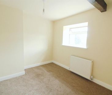 2 bedroom cottage to rent - Photo 2