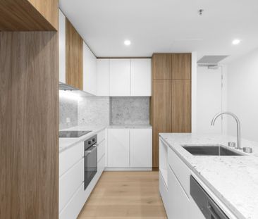 Modern Apartment in Vibrant Parkes Hub - Photo 6