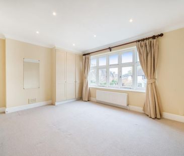 4 bedroom detached house to rent - Photo 4