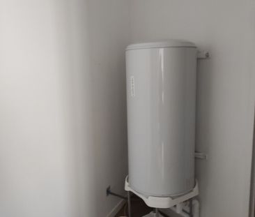 Location Appartement 2 pièces 40m² ORLEANS 45000 - Photo 4