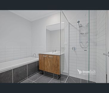 42 Tanzanite Circuit, Craigieburn, Vic 3064 - Photo 3
