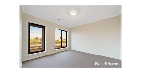 Family Home For Lease in Prime Strathtulloh Location! - Photo 5